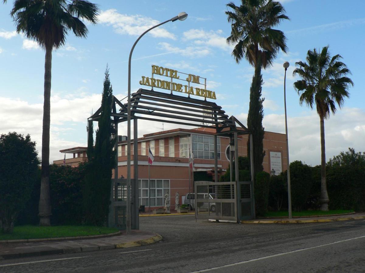Hotel Jm Jardin De La Reina Guillena Exterior photo