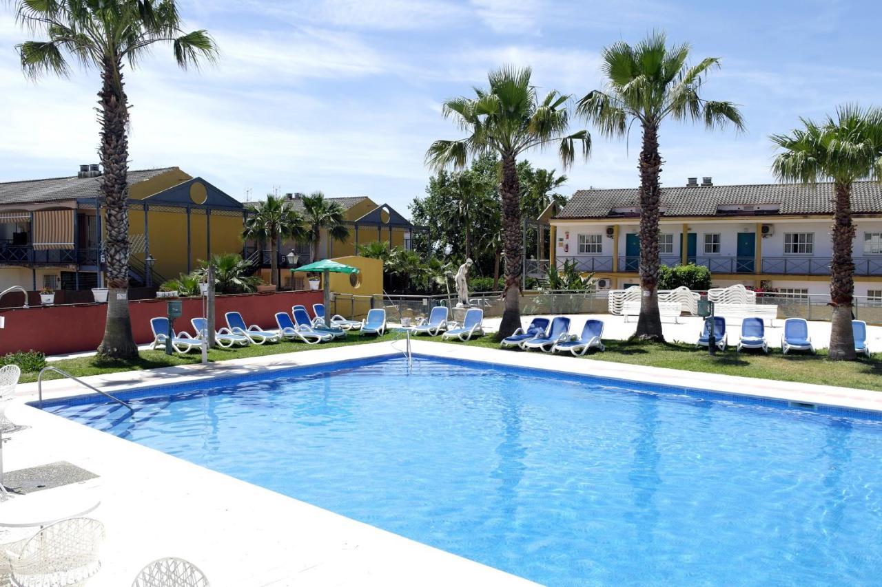 Hotel Jm Jardin De La Reina Guillena Exterior photo