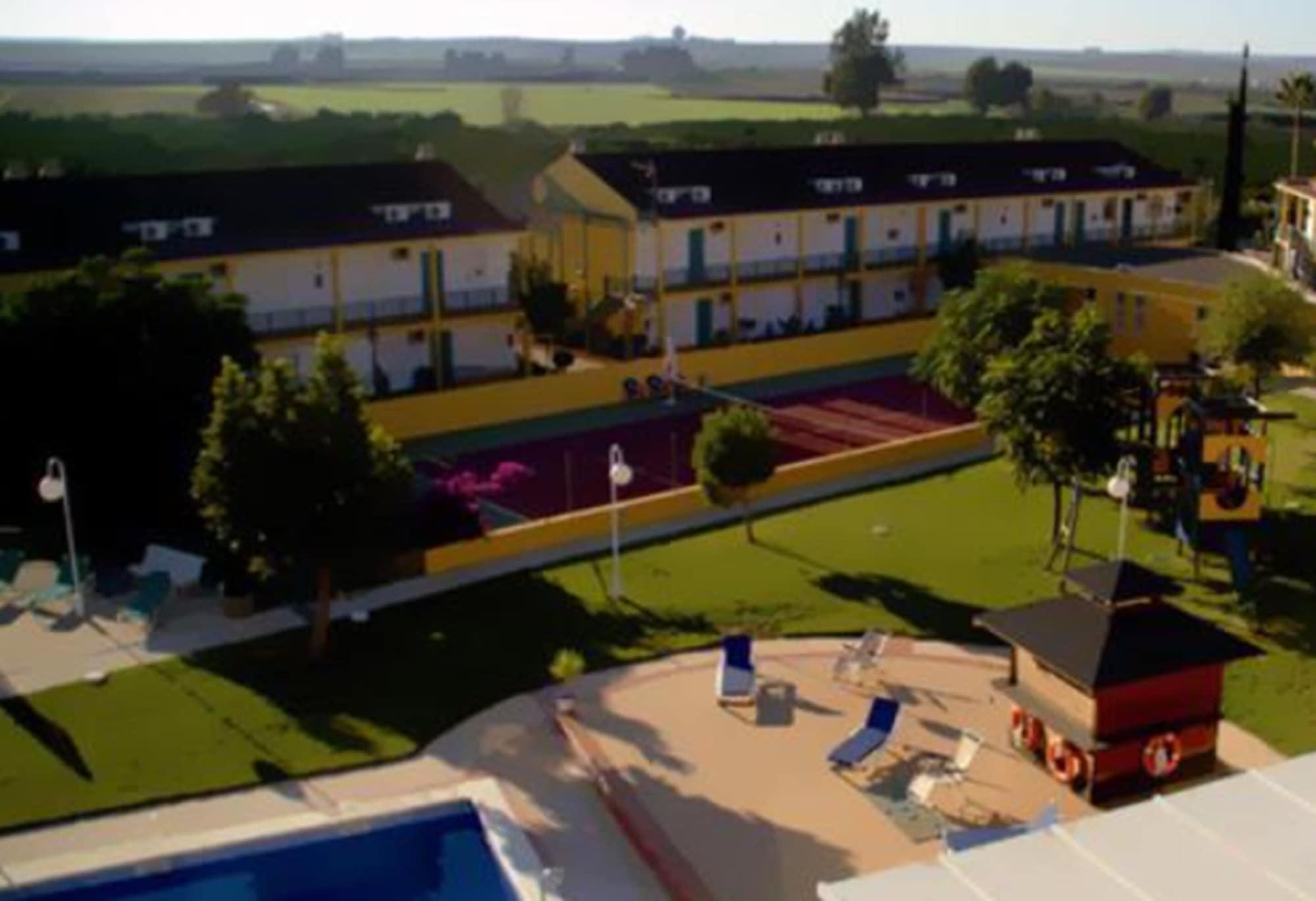 Hotel Jm Jardin De La Reina Guillena Exterior photo