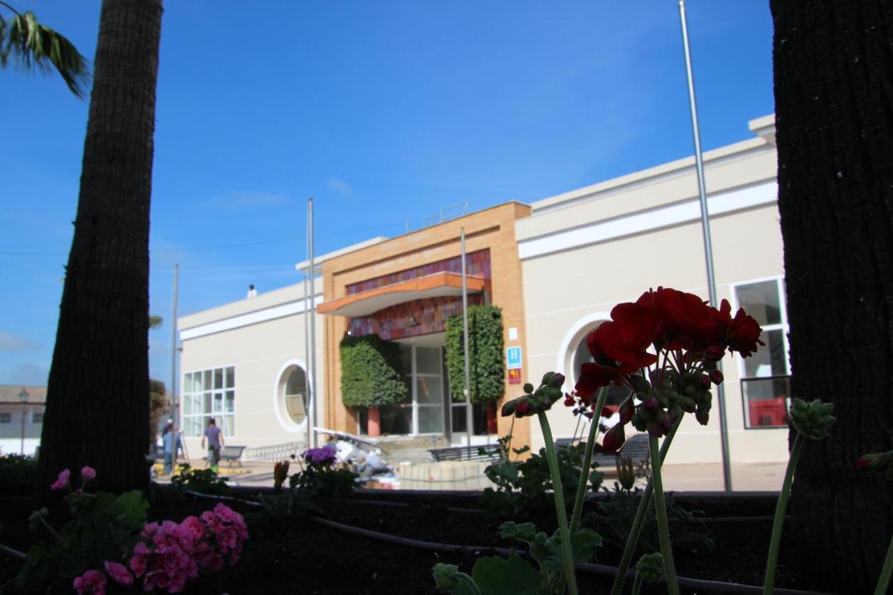 Hotel Jm Jardin De La Reina Guillena Exterior photo
